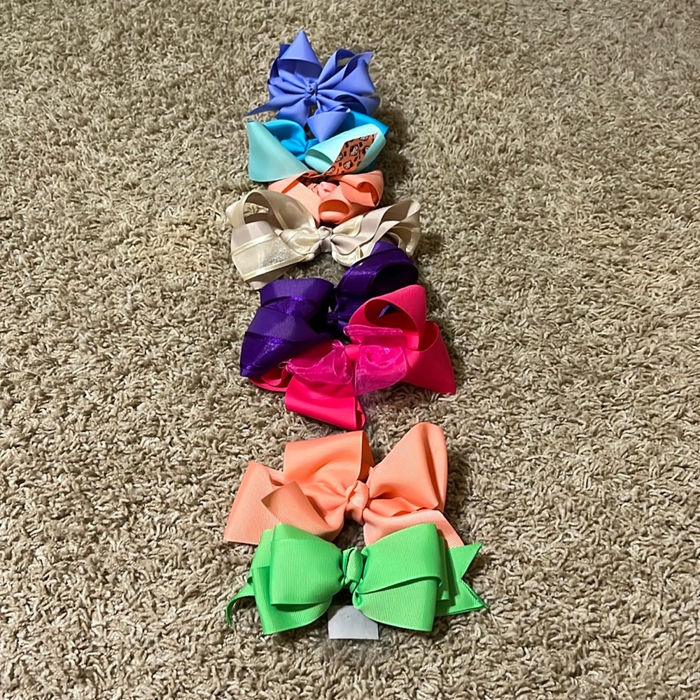 Assortment of Bows